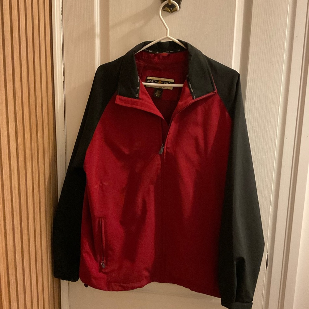 Perry Ellis Men's Red and Black Windbreaker